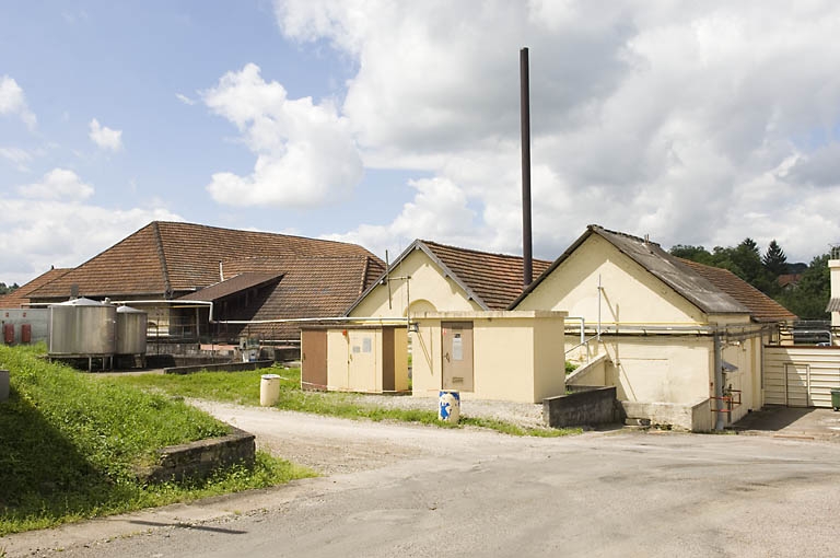 Halle de fonderie et magasins industriels (?) depuis le nord.