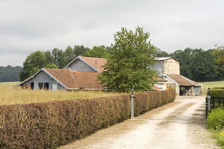 Vue d'ensemble depuis le sud-est.