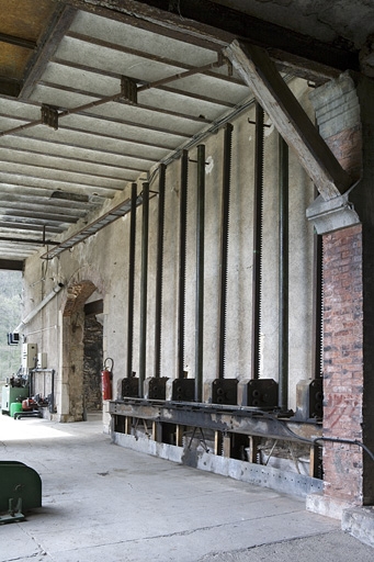 Bâtiment d'eau. Vue rapprochée du système Fontaine.