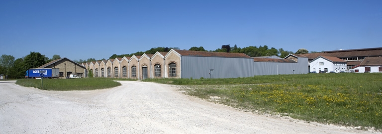 Magasin industriel depuis le sud-est.