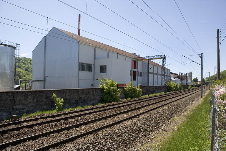 Atelier de trituration. Façade nord.