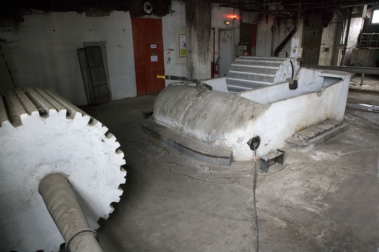 Atelier de raffinage. Pile raffineuse (second étage).