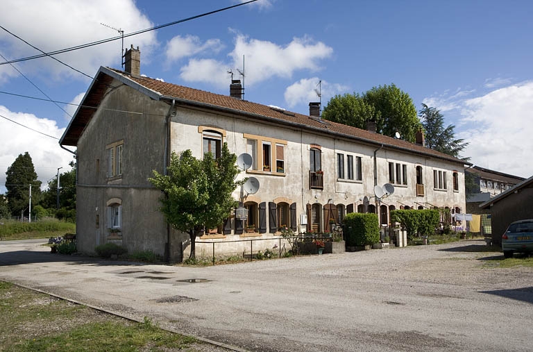 Cité ouvrière. Façade postérieure du logement situé 19 au 25 rue Weibel.