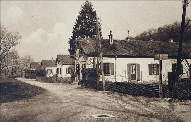 Cité ouvrière, rue de la Poste.