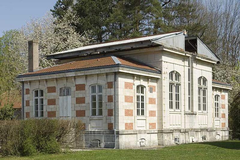 Pavillon de la méridienne, toiture ouverte.