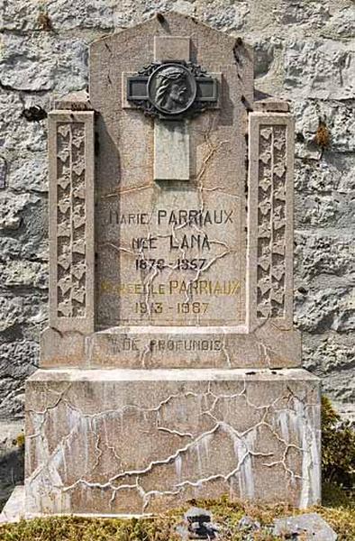 Tombeau de Marie Parriaux, née Lana, et de Marcelle Parriaux (12e tombeau)
