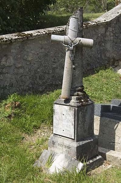 Tombeau de Napoléon Chagrot et de Clémence Chagrot, née Lucas (3e tombeau)