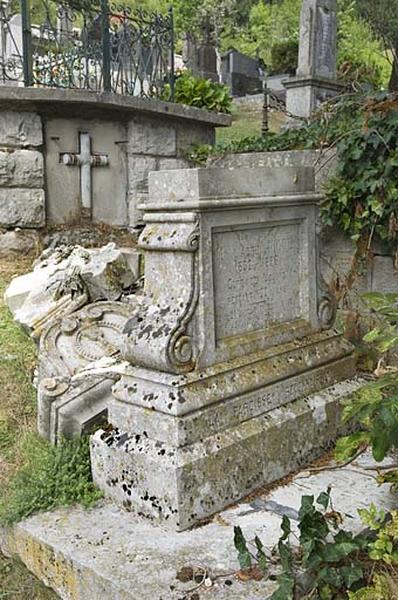 Tombeau de l'abbé Nicol (33e tombeau)