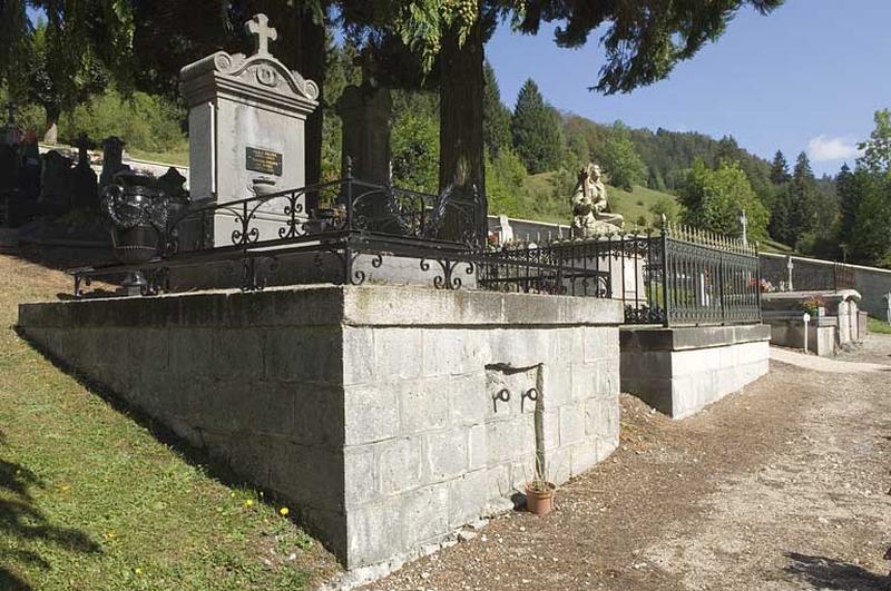 Tombeau de la famille Vandel-Philippe (35e tombeau)
