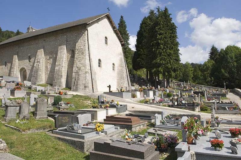 Le cimetière, vue du sud.