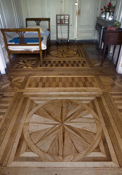 Hôtel en fond de cour : détail des planchers des anciens boudoir et cabinet de toilette.