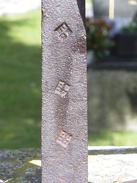 Croix de cimetière