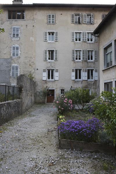 Façade postérieure.