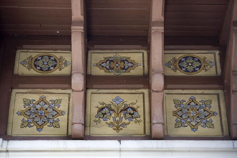 Elévation antérieure : décor peint.