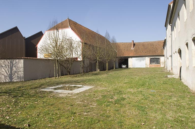 Maison, puis fonderie Dagot, actuellement logement et magasin de commerce