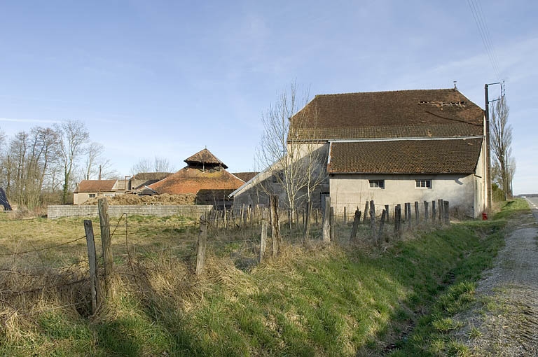 Bâtiment du four et ferme depuis le nord-ouest.