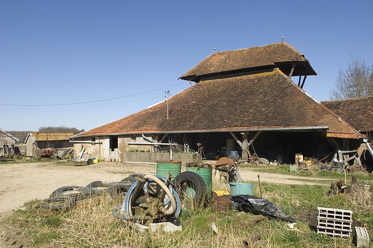 Bâtiment du four vu de trois quarts droite.