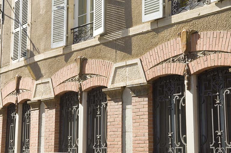 Décor des fenêtres doubles.