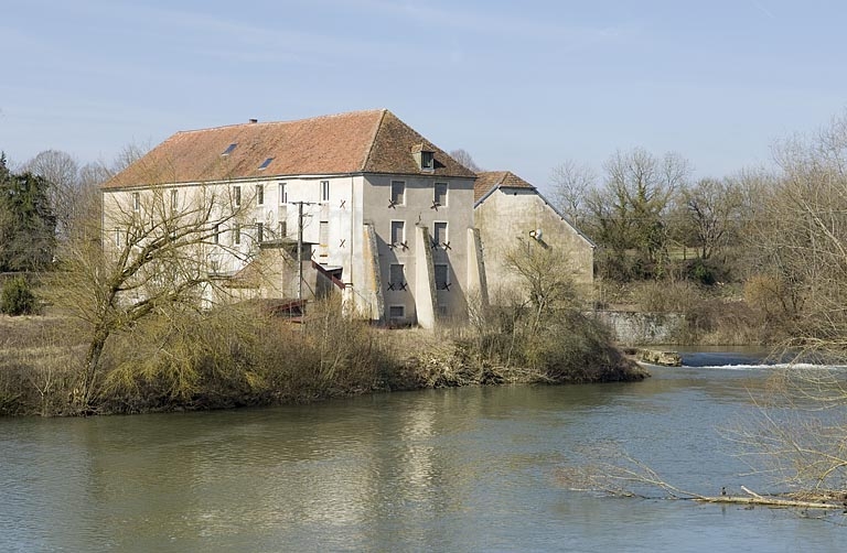 Vue d'ensemble depuis le sud-est.