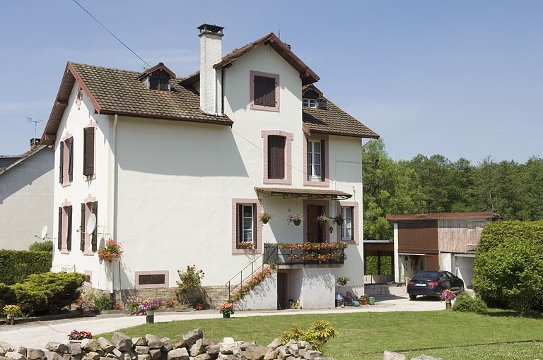 Logement double de contremaître (?).