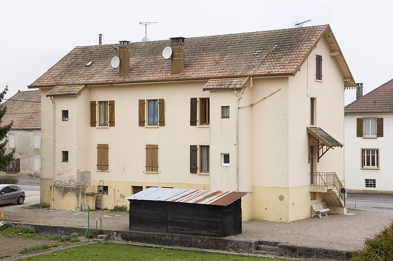 Façade postérieure d'une maison ouvrière.