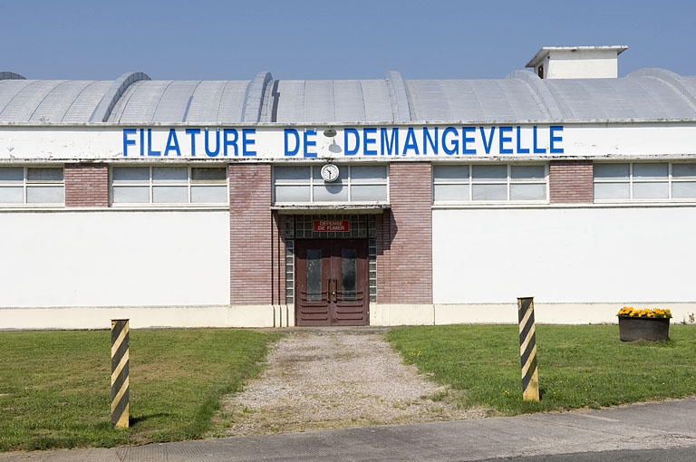 Entrée de l'atelier de filature.