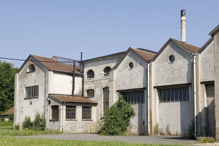 Façades sud de la salle des machines et de la chaufferie.