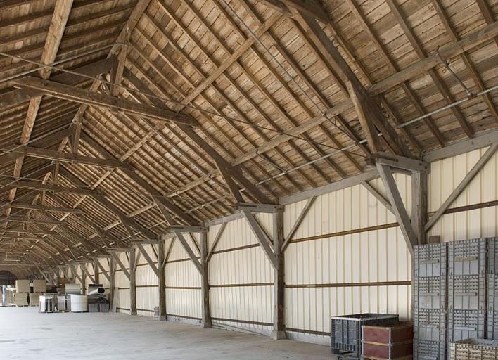 Fermes de la charpente de l'entrepôt industriel.