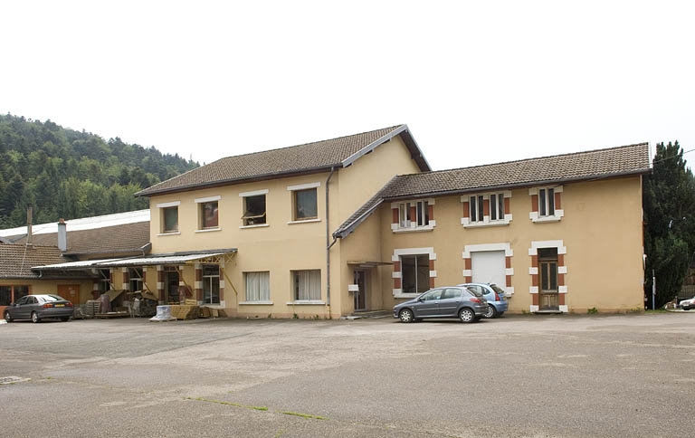 Les bureaux vus depuis le nord.