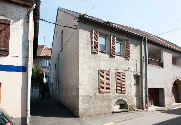 Maison au 1 Grande Rue (2010 AL 96).