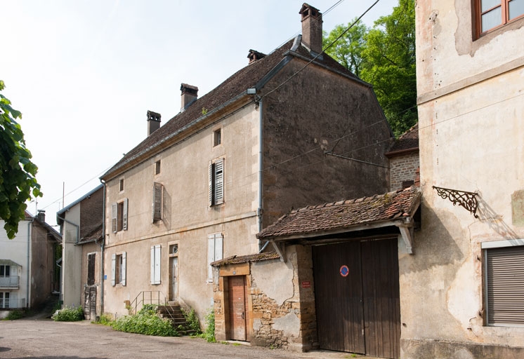 Maison au 26 rue du Vieux Moulin (2010 AL 164).