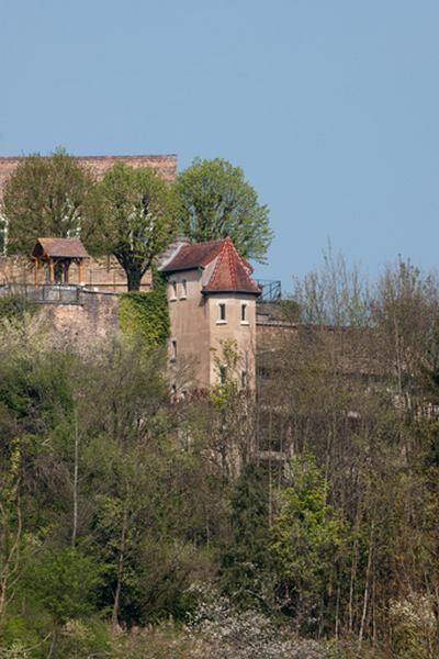 Bâtiment (H), tour d'escalier.