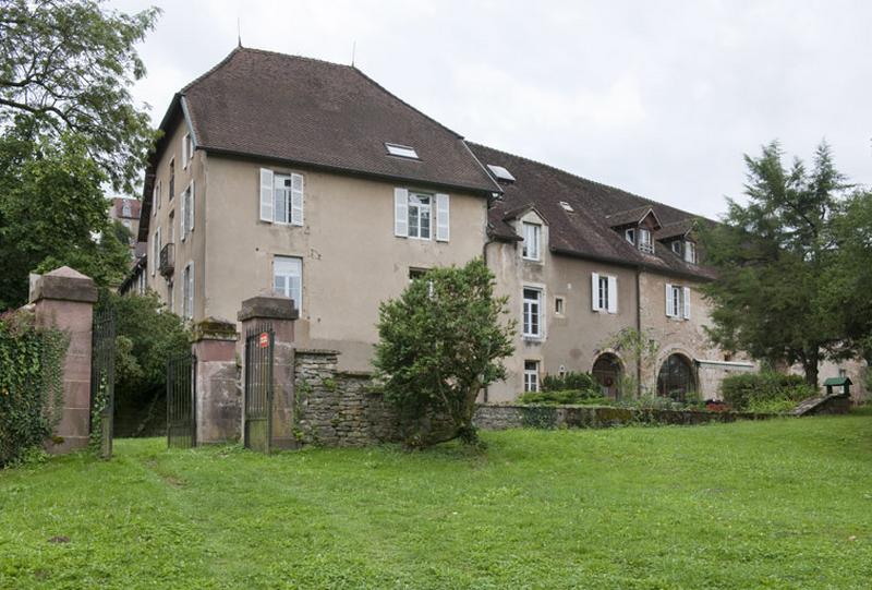 Revers des façades des bâtiments (C et D), côté rue des Fossés.