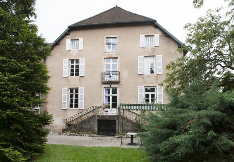 Bâtiment (C) : façade latérale droite.