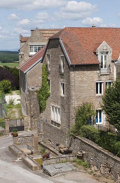 Bâtiment (A), vue rapppochée du côté rue.