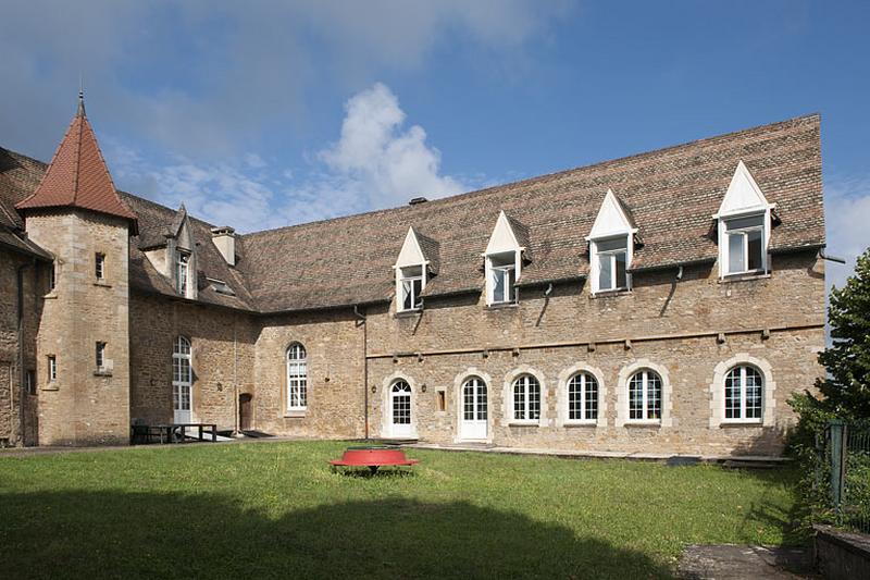 Bâtiment (C) et aile en retour côté jardin.