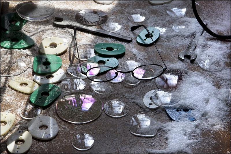 Monture, jetons, lentilles et verres détourés.