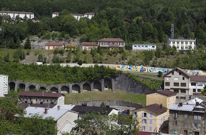 Vue d'ensemble plongeante, depuis l'ouest.