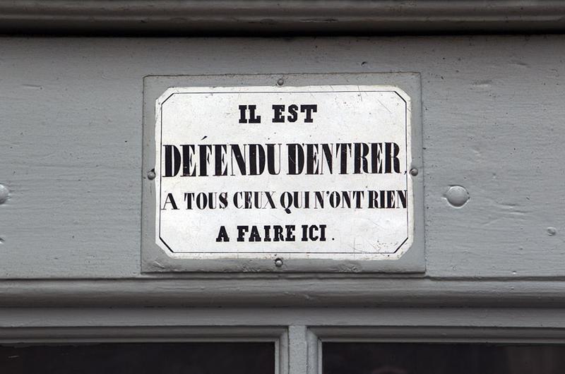 Emaillerie : plaque émaillée (maison, avec atelier, au 15 quai Aimé Lamy).