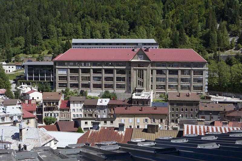 Lycée polyvalent Victor Bérard, ancienne Ecole nationale d'Optique.