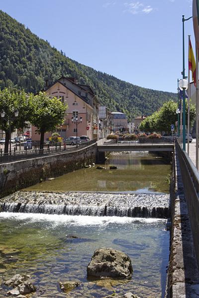 La Bienne au niveau de la place Jean Jaurès.