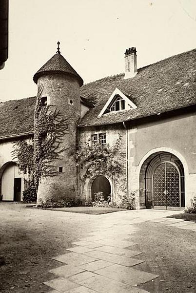 L'hôtel de Choiseul côté cour