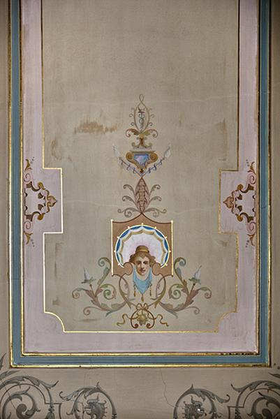 Logis principal, appartement du premier étage, grande pièce sur rue : détail d'un décor du plafond.