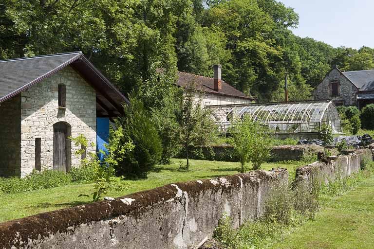 Annexes du jardin.