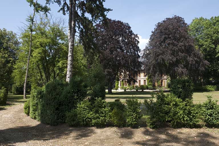 Le parc de la demeure.