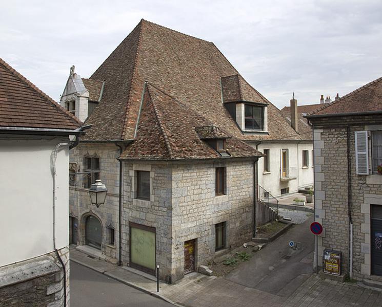 Façade rue Rivotte, de trois quarts droit.