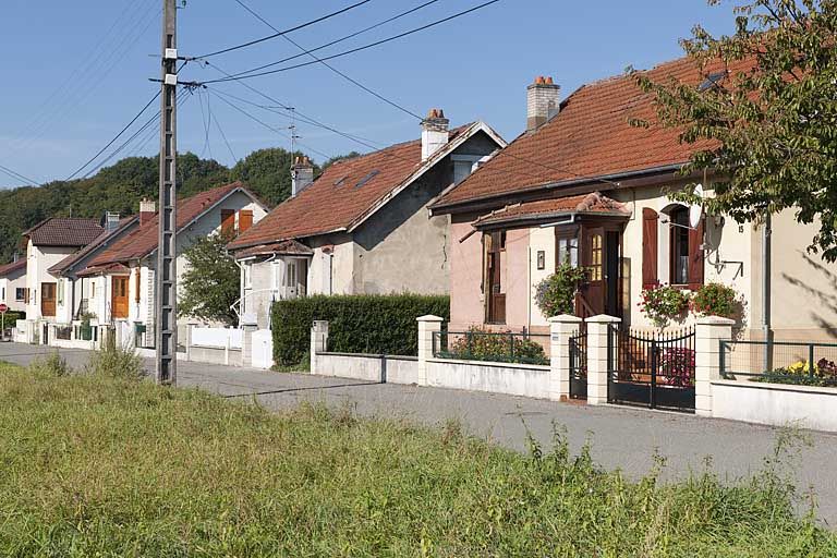 Maisons jumelées rue de Champagne.
