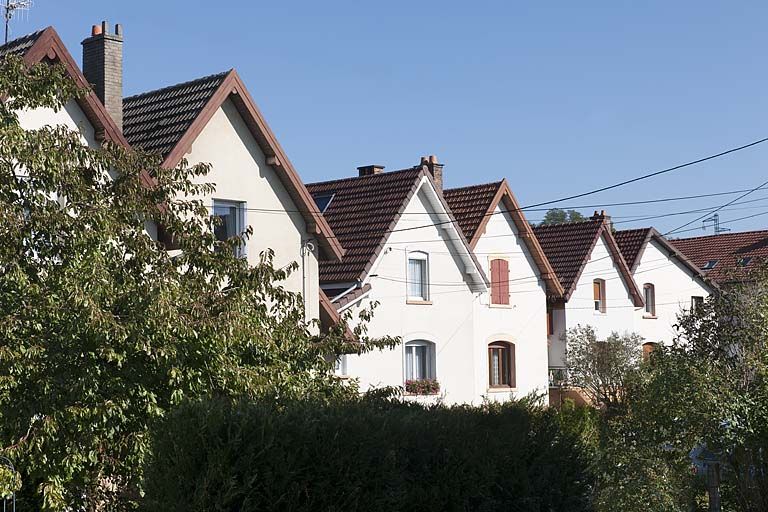Pignons de logements de cadres rue de la Croze.