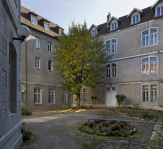 Bâtiments de la cour située dans le bâtiment Ducat.