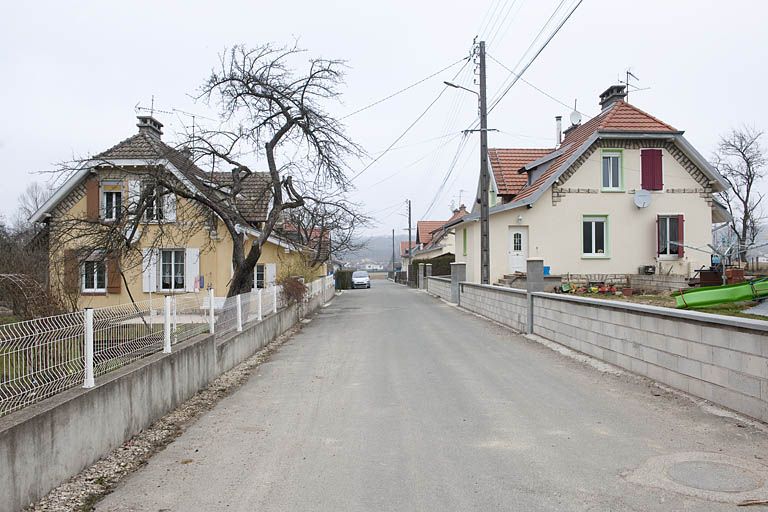 Vue d'ensemble depuis la rue.